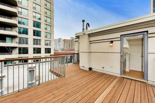 484 N Canal Street, Chicago, IL 60654