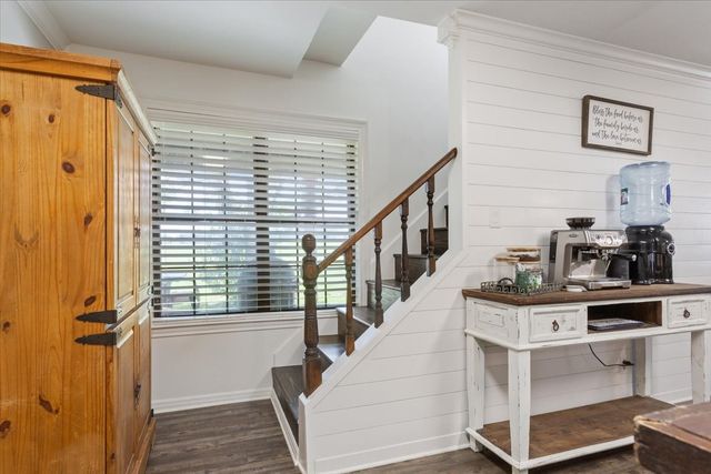 807 Berger Road, West, TX 76691