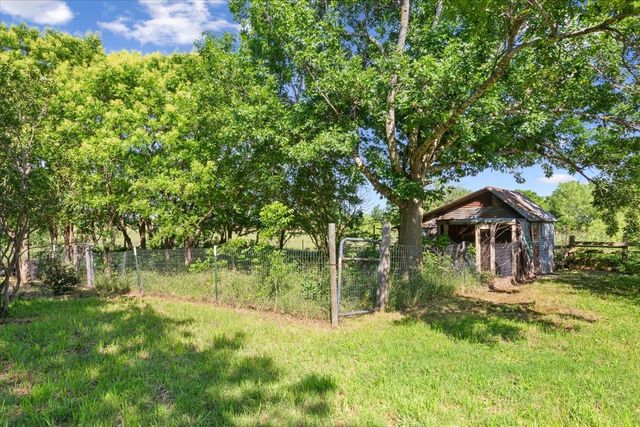 807 Berger Road, West, TX 76691