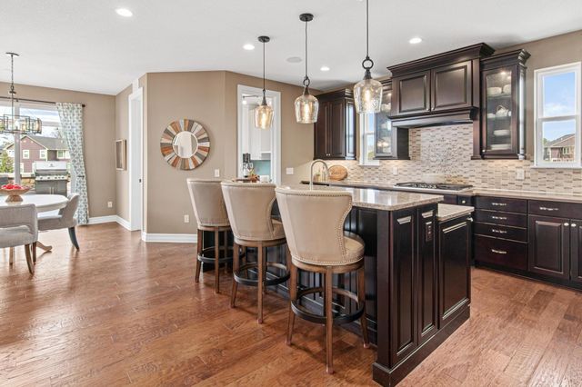 22 Alcott Court, North Oaks, MN 55127