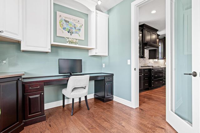 22 Alcott Court, North Oaks, MN 55127