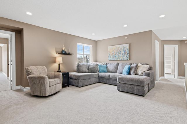 22 Alcott Court, North Oaks, MN 55127