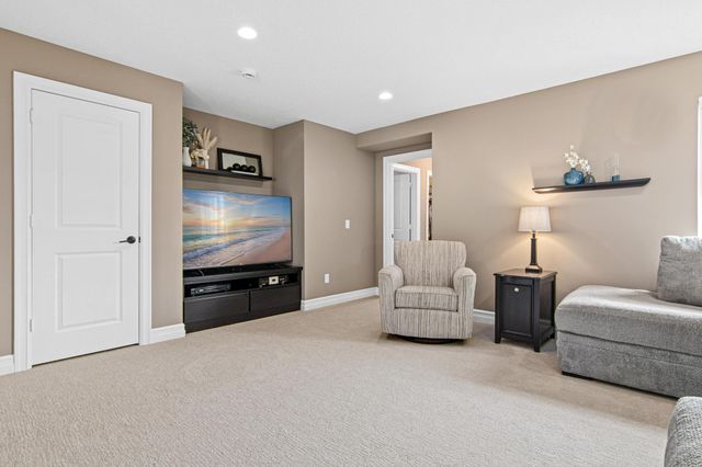 22 Alcott Court, North Oaks, MN 55127