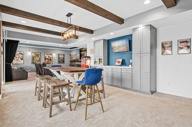 22 Alcott Court, North Oaks, MN 55127