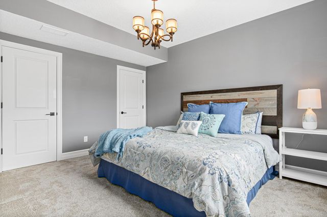 22 Alcott Court, North Oaks, MN 55127