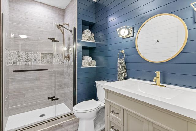 22 Alcott Court, North Oaks, MN 55127