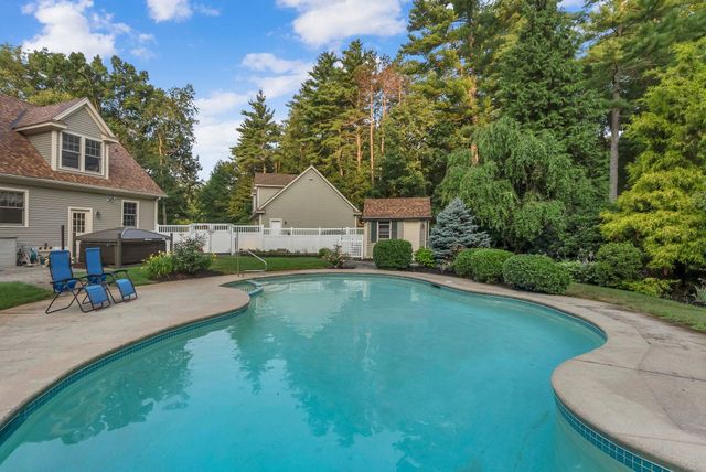232 Gulf Road, Dover, NH 03820