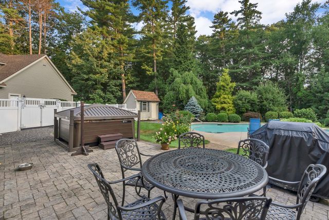 232 Gulf Road, Dover, NH 03820