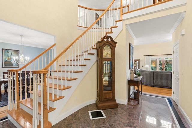 232 Gulf Road, Dover, NH 03820