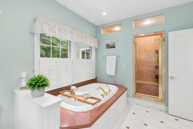 232 Gulf Road, Dover, NH 03820