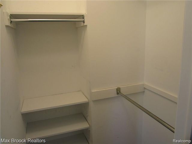 4250 Breckenridge Drive, West Bloomfield, MI 48322