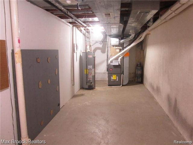 4250 Breckenridge Drive, West Bloomfield, MI 48322