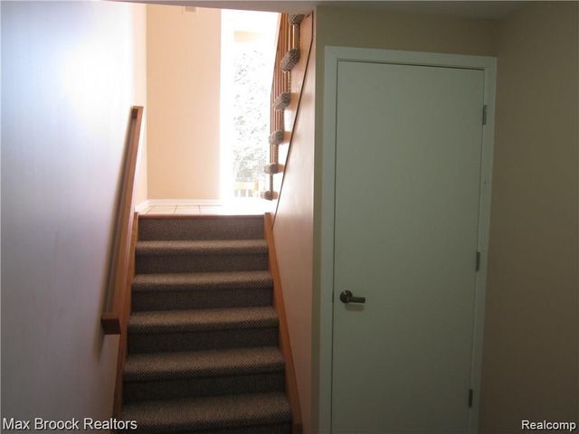 4250 Breckenridge Drive, West Bloomfield, MI 48322