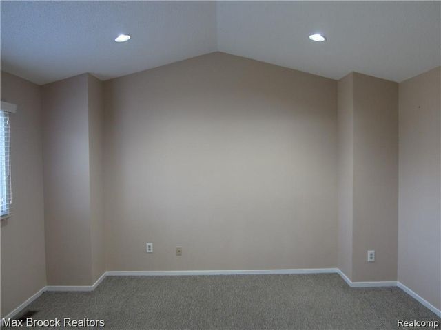 4250 Breckenridge Drive, West Bloomfield, MI 48322