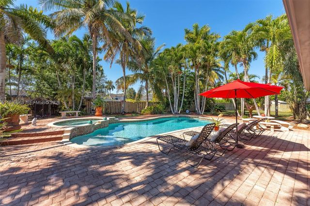 16564 SW 153 ct, Miami, FL 33187