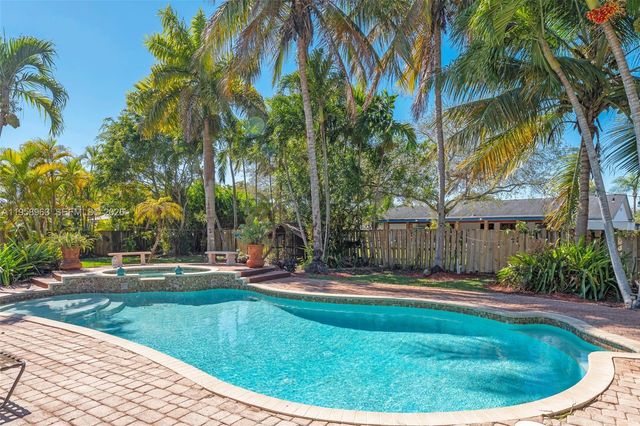 16564 SW 153 ct, Miami, FL 33187