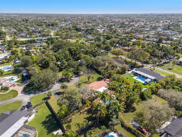 16564 SW 153 ct, Miami, FL 33187