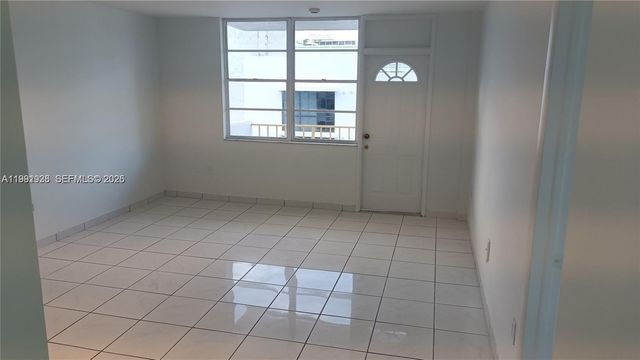 245 18th St 703, Miami Beach, FL 33139