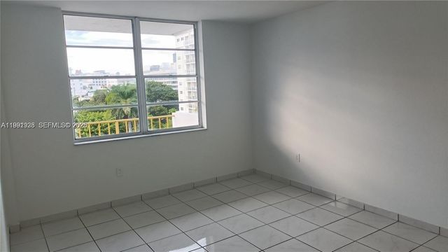 245 18th St 703, Miami Beach, FL 33139