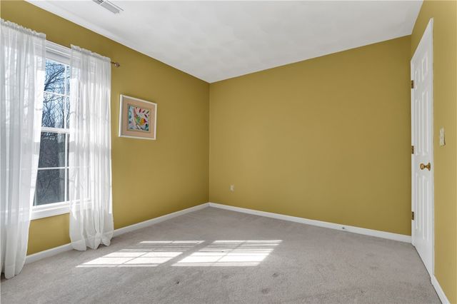 105 Castle Rocks Road, Warwick, RI 02886