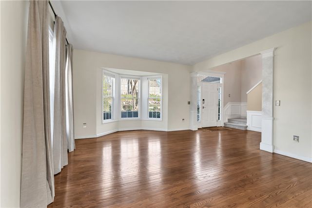 105 Castle Rocks Road, Warwick, RI 02886