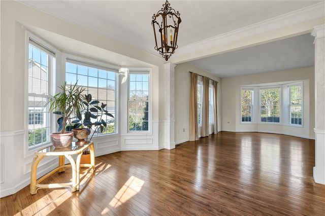 105 Castle Rocks Road, Warwick, RI 02886