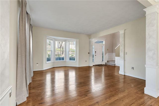 105 Castle Rocks Road, Warwick, RI 02886