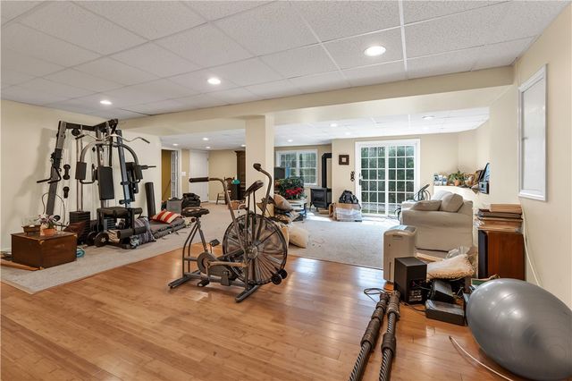 105 Castle Rocks Road, Warwick, RI 02886