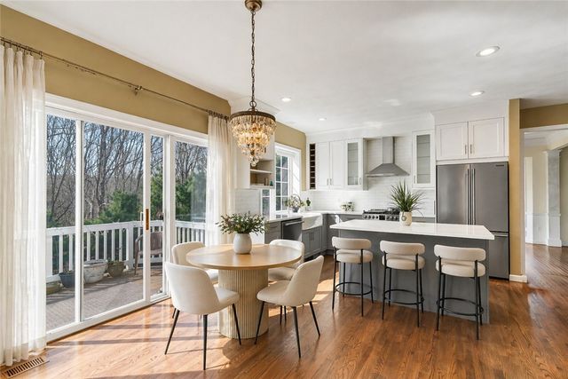 105 Castle Rocks Road, Warwick, RI 02886