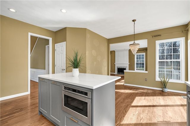 105 Castle Rocks Road, Warwick, RI 02886