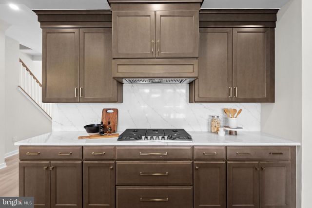 215 RIVER TRAIL CIR, King Of Prussia, PA 19406