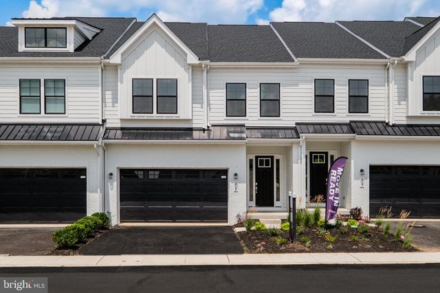 215 RIVER TRAIL CIR, King Of Prussia, PA 19406