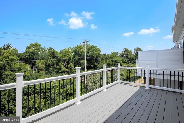 215 RIVER TRAIL CIR, King Of Prussia, PA 19406
