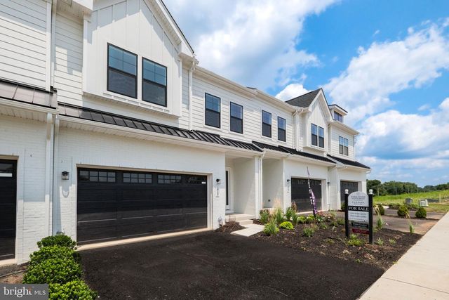 215 RIVER TRAIL CIR, King Of Prussia, PA 19406