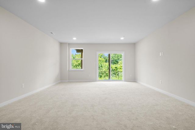 215 RIVER TRAIL CIR, King Of Prussia, PA 19406