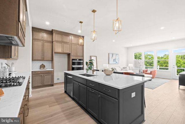 215 RIVER TRAIL CIR, King Of Prussia, PA 19406