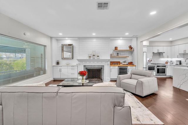 746 NE 16th Terrace, Fort Lauderdale, FL 33304