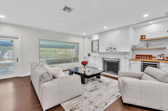 746 NE 16th Terrace, Fort Lauderdale, FL 33304