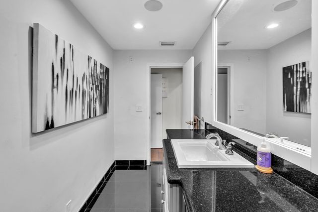 746 NE 16th Terrace, Fort Lauderdale, FL 33304