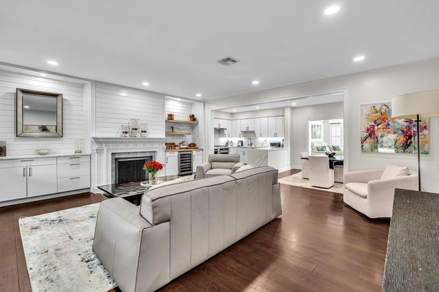 746 NE 16th Terrace, Fort Lauderdale, FL 33304