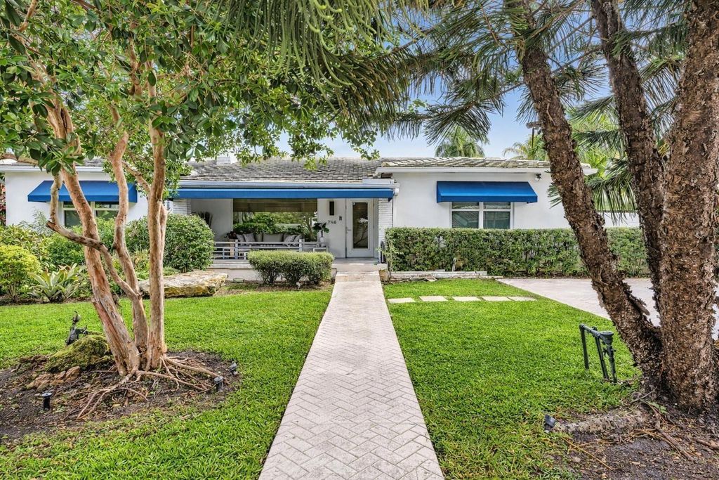 746 NE 16th Terrace, Fort Lauderdale, FL 33304