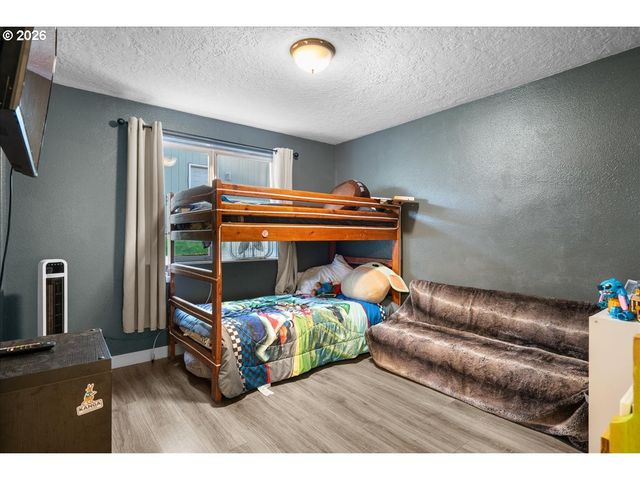 1660 Ne SIEBURG St, Keizer, OR 97303