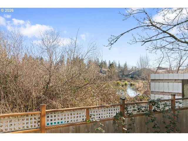 1660 Ne SIEBURG St, Keizer, OR 97303