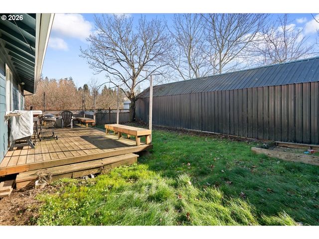 1660 Ne SIEBURG St, Keizer, OR 97303