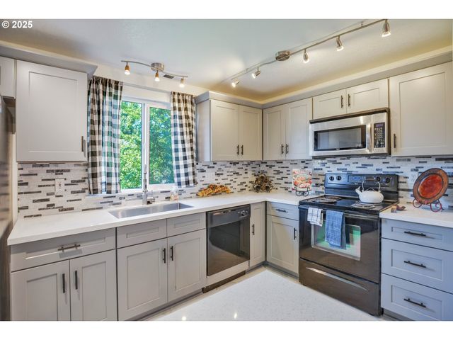 1819 Se 173RD Ave, Vancouver, WA 98683