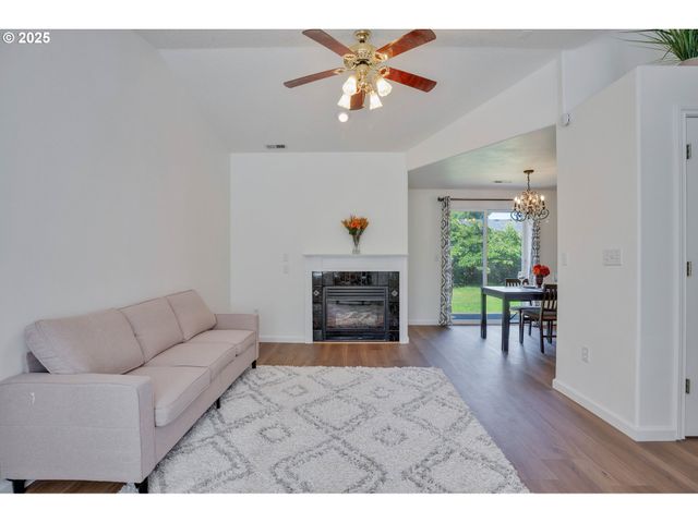 1819 Se 173RD Ave, Vancouver, WA 98683