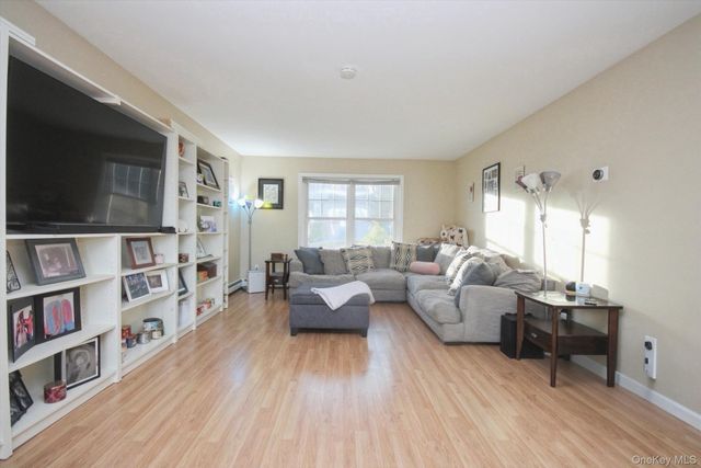 3 Geering Way, Fishkill, NY 12524