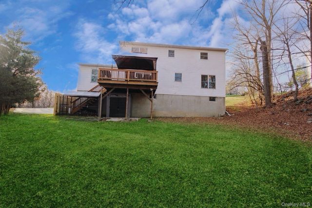 3 Geering Way, Fishkill, NY 12524