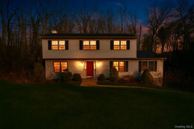 3 Geering Way, Fishkill, NY 12524