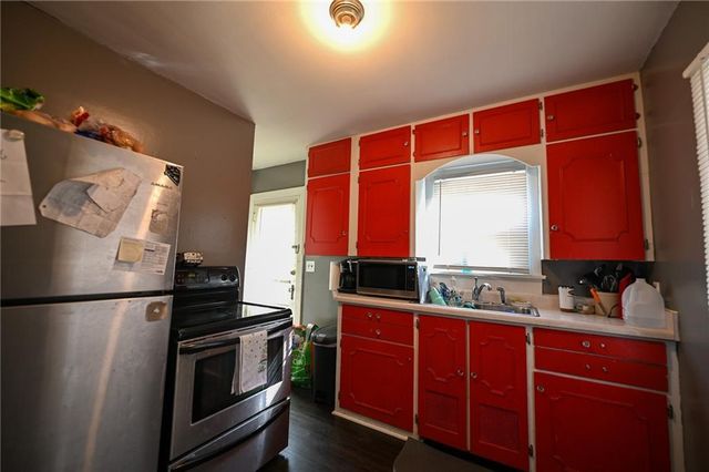 254 N Elm Street, Nevada, MO 64772